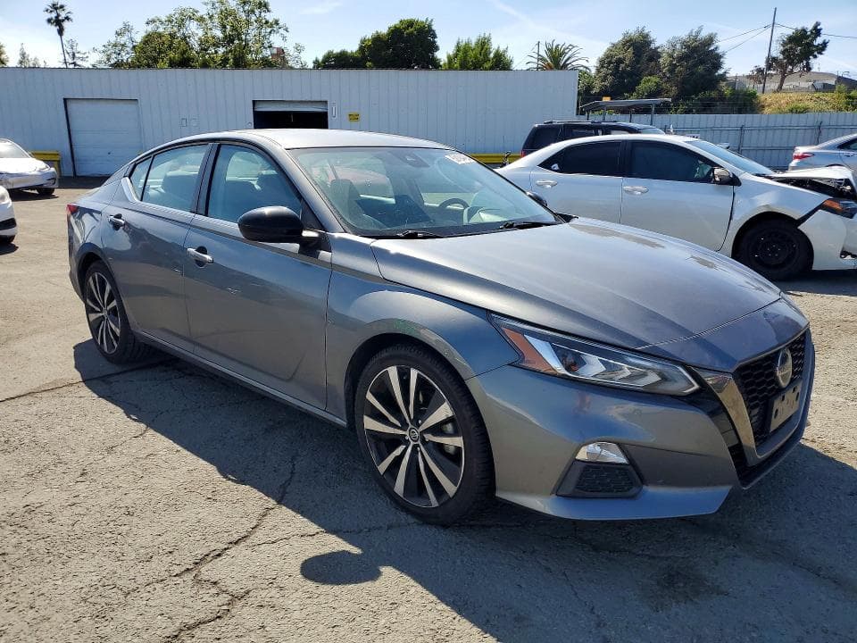 2021 NISSAN ALTIMA SR 4