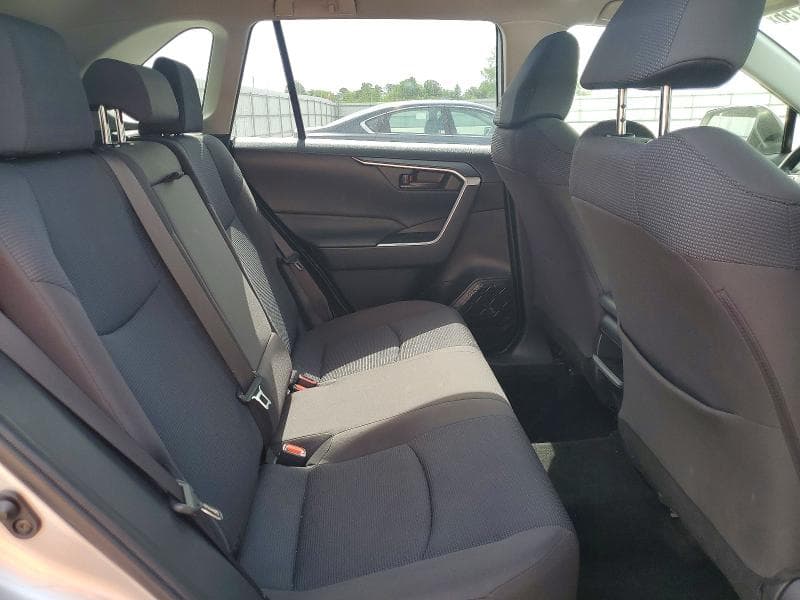 2019 TOYOTA RAV4 LE LE 11