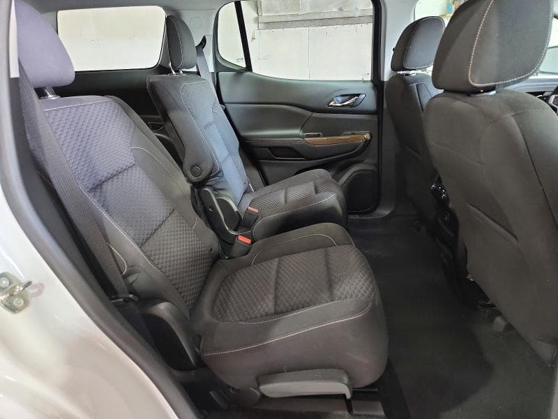 2017 GMC ACADIA SLE 11
