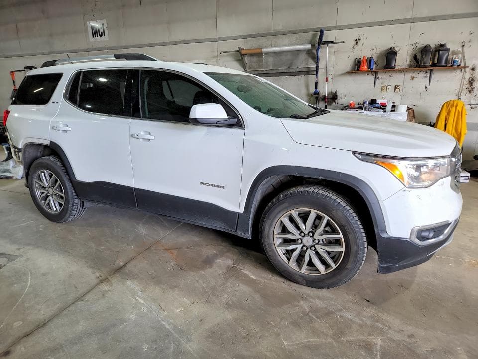2017 GMC ACADIA SLE 4