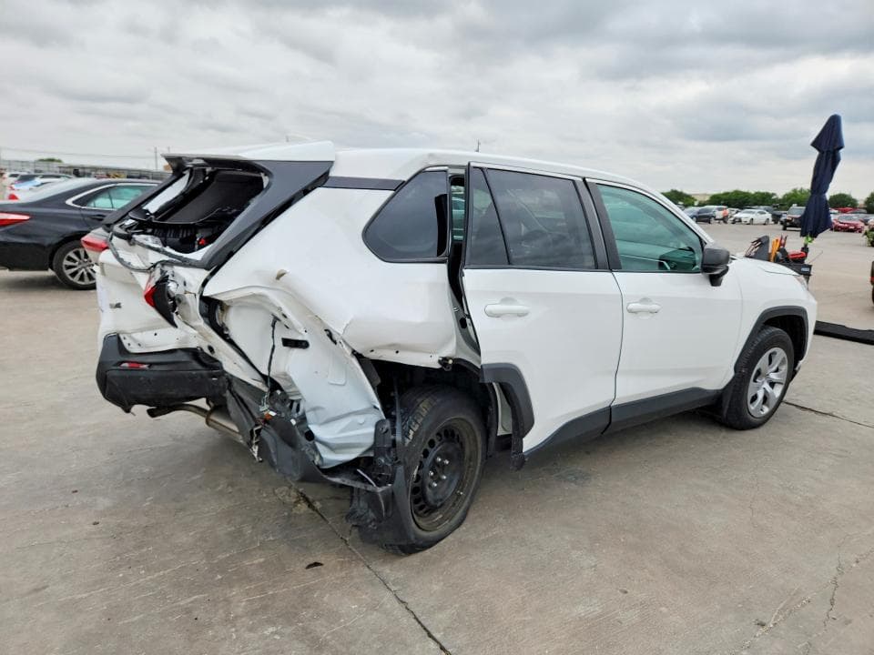 2022 TOYOTA RAV4 LE LE 3