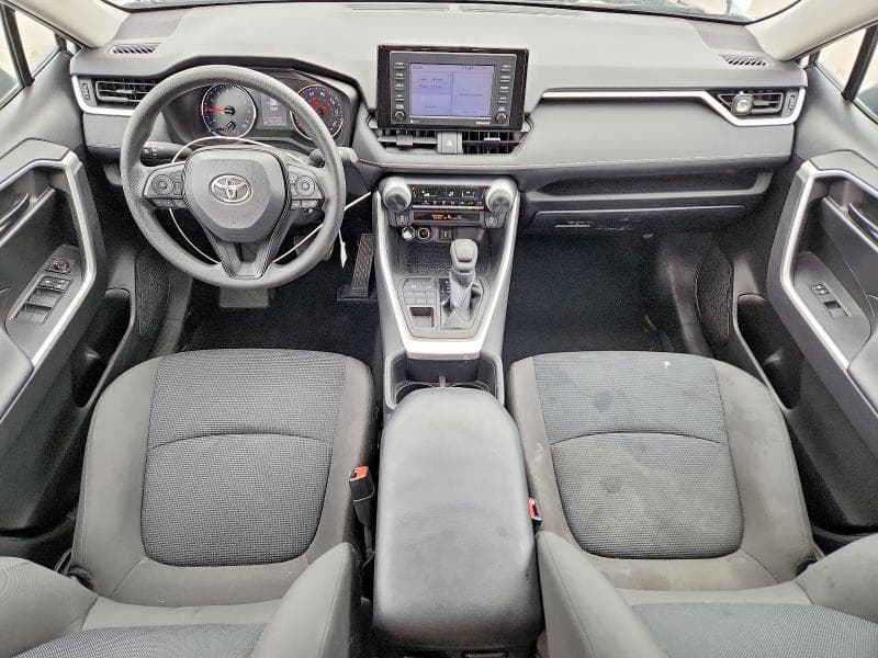 2022 TOYOTA RAV4 LE LE 8