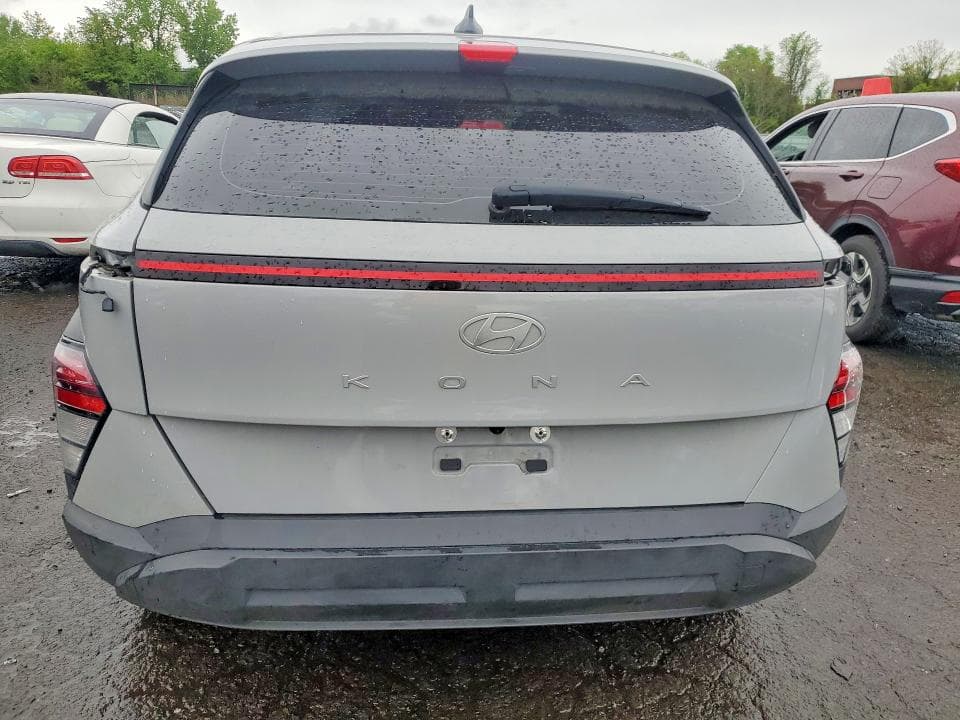 2024 HYUNDAI KONA SE 6