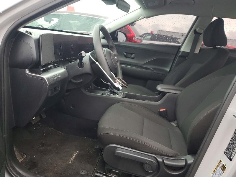 2024 HYUNDAI KONA SE 7