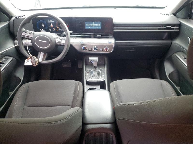 2024 HYUNDAI KONA SE 8