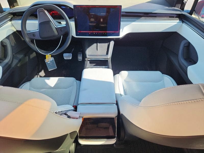 2024 TESLA MODEL X 8