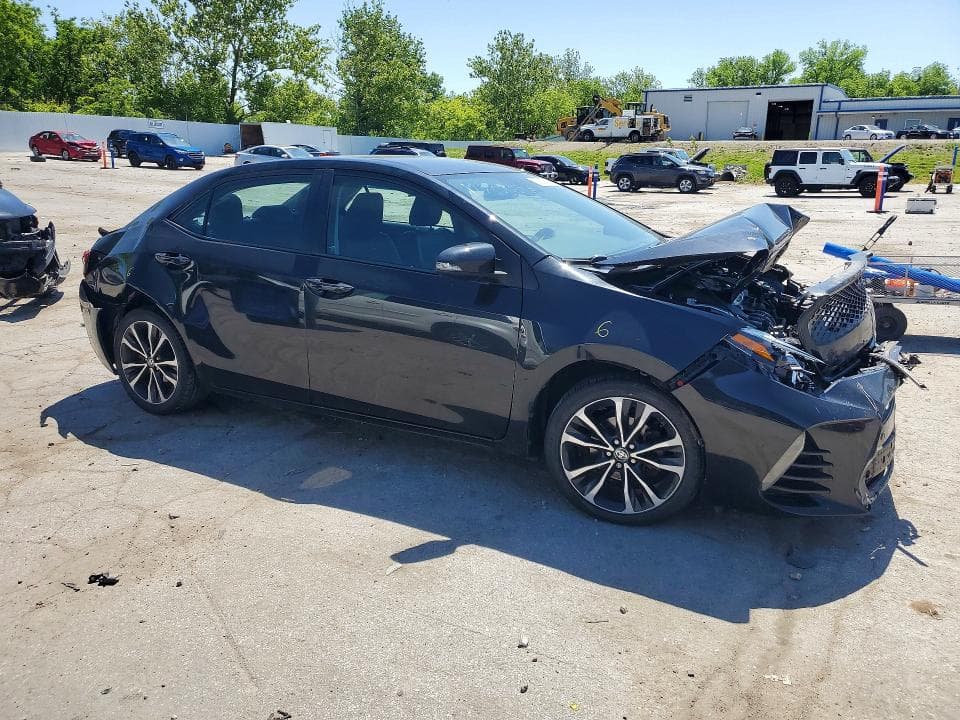 2017 TOYOTA COROLLA SE 4