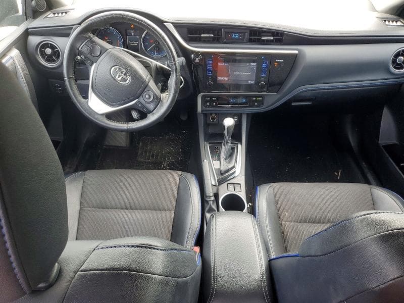 2017 TOYOTA COROLLA SE 8