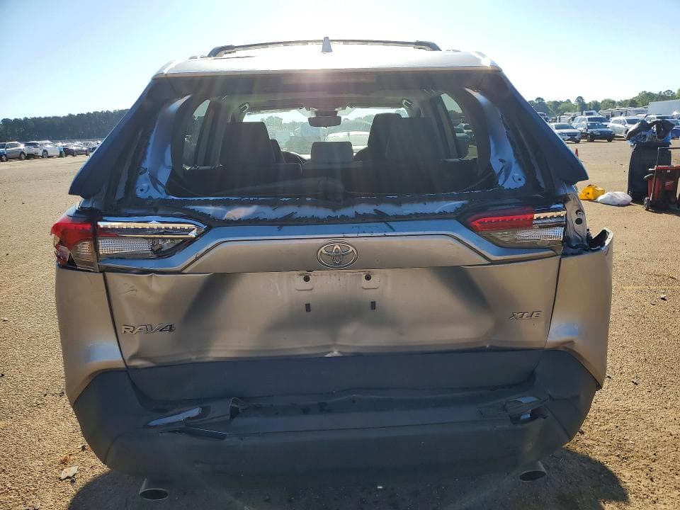 2023 TOYOTA RAV4 XLE XLE 6