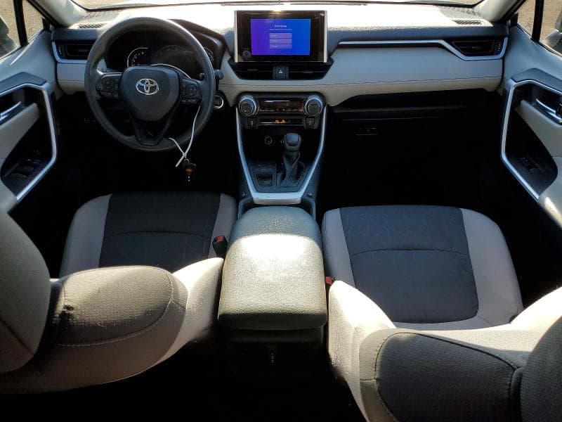 2023 TOYOTA RAV4 XLE XLE 8