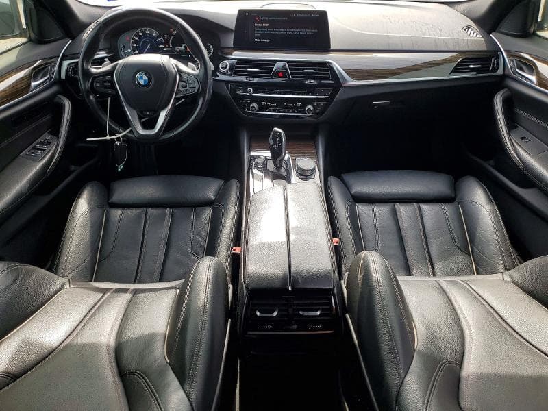 2018 BMW 530E 8