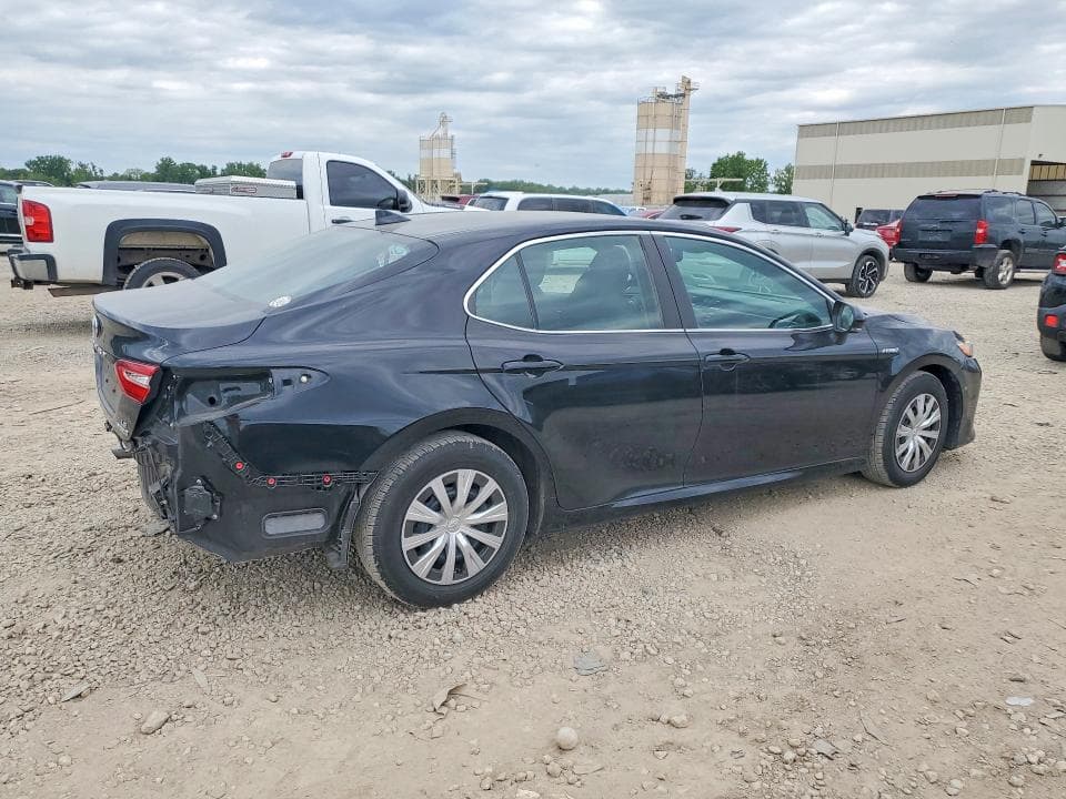 2020 TOYOTA CAMRY LE 3