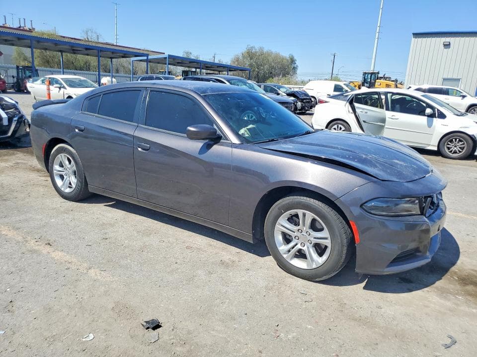 2017 DODGE CHARGER SE 4