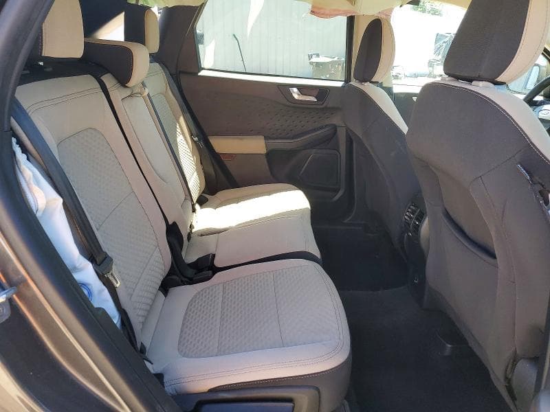 2020 FORD ESCAPE SE 12