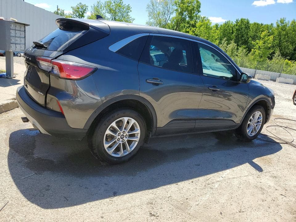 2020 FORD ESCAPE SE 4