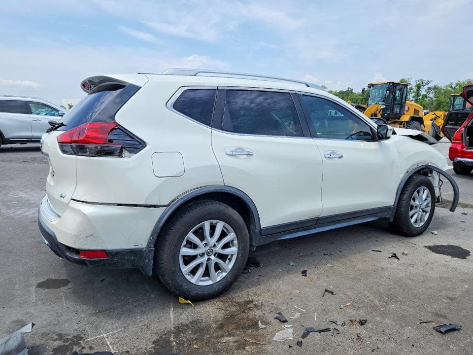 2018 NISSAN ROGUE SV 3