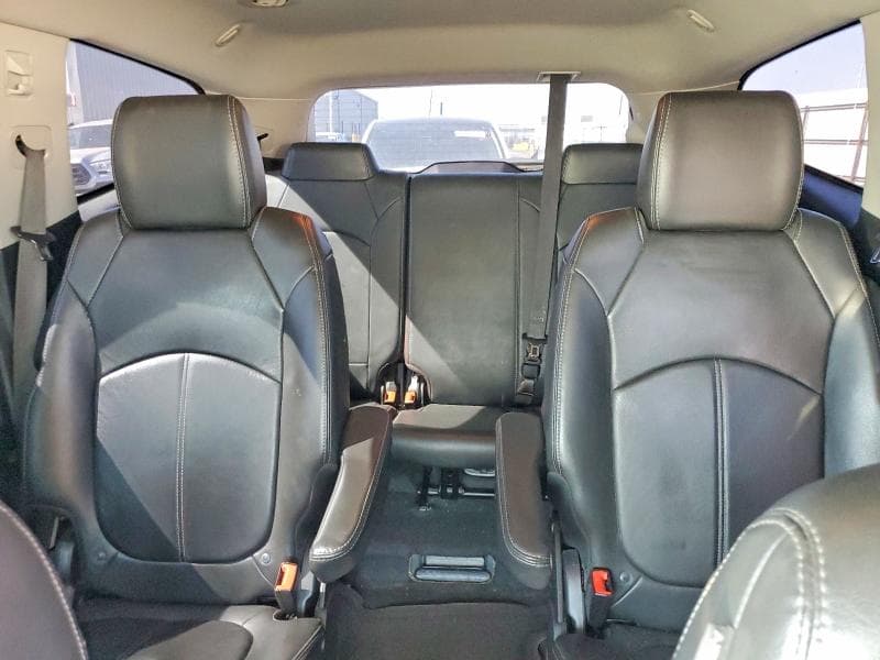 2017 CHEVROLET TRAVERSE LT LT 10