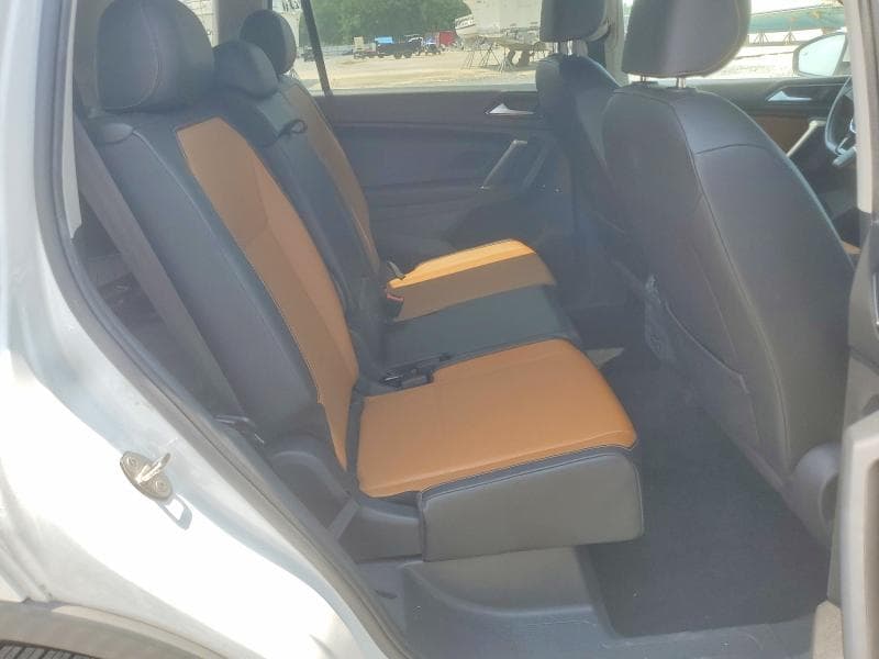 2018 VOLKSWAGEN TIGUAN SE 11