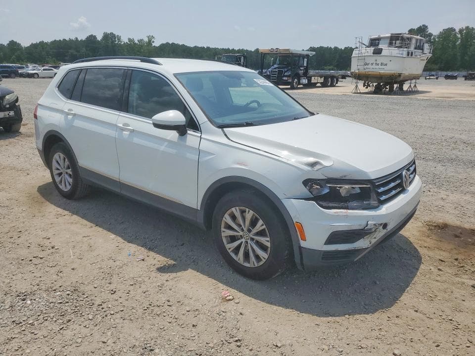 2018 VOLKSWAGEN TIGUAN SE 4
