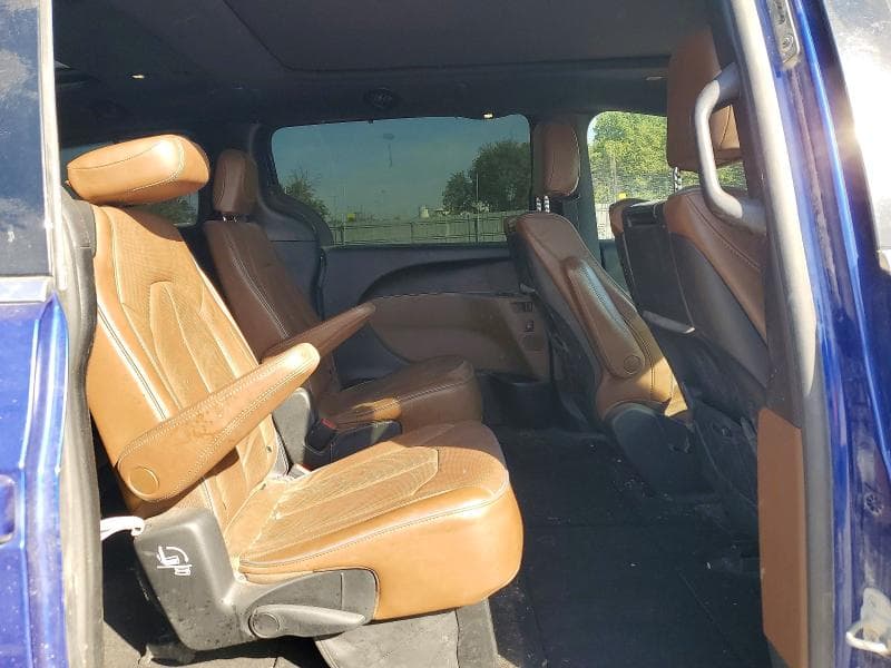 2020 CHRYSLER PACIFICA LIMITED 11