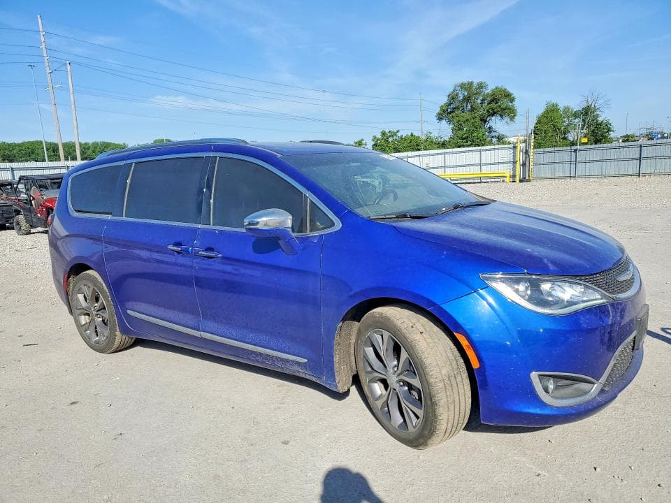 2020 CHRYSLER PACIFICA LIMITED 4
