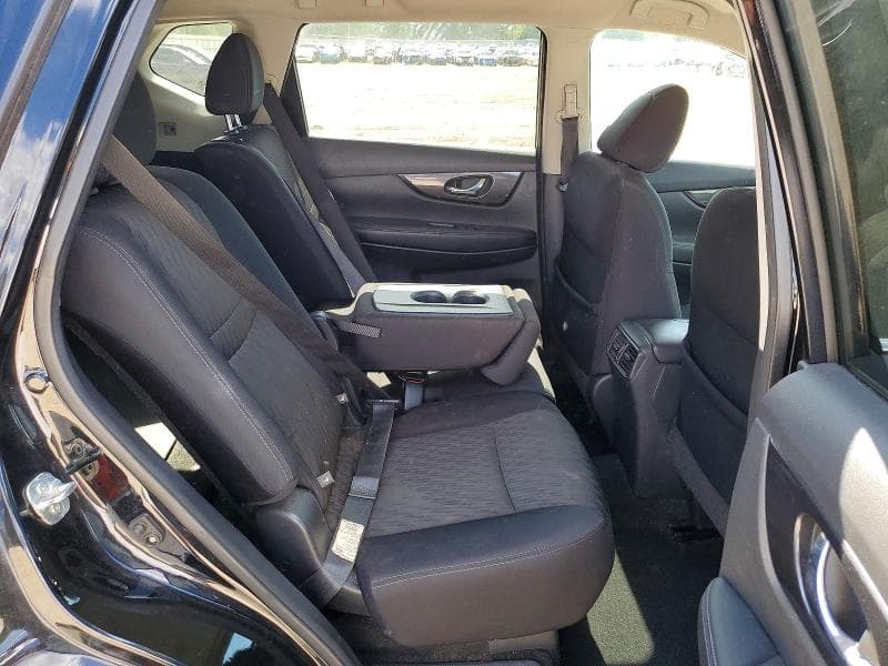 2017 NISSAN ROGUE SV 10