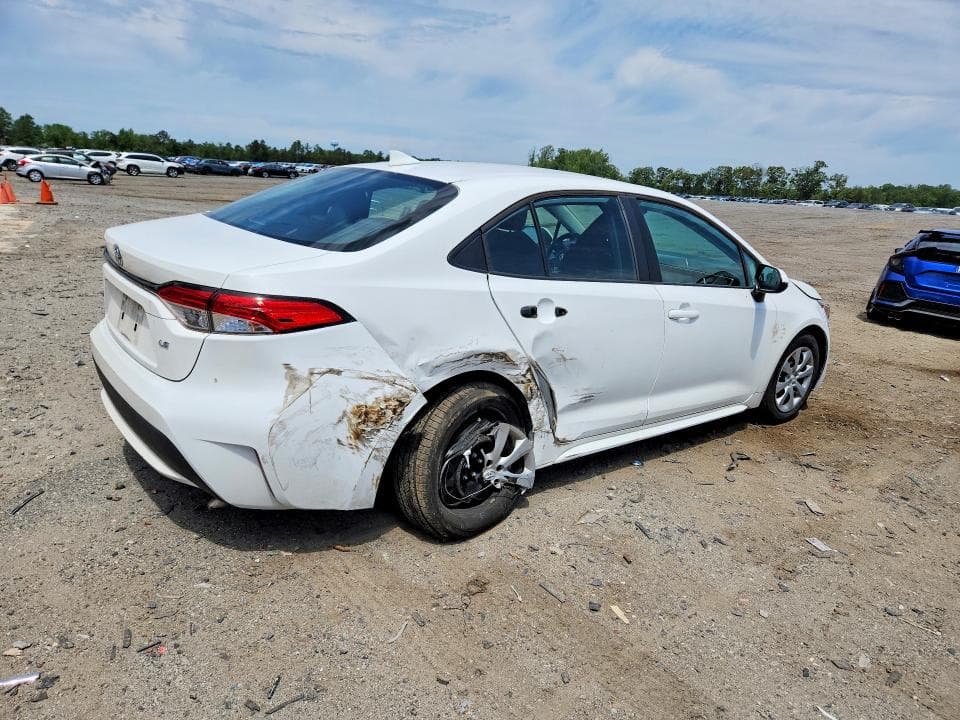 2022 TOYOTA COROLLA LE 3