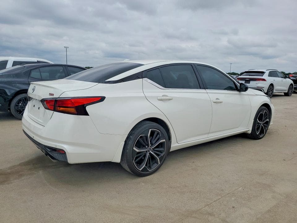 2024 NISSAN ALTIMA 3