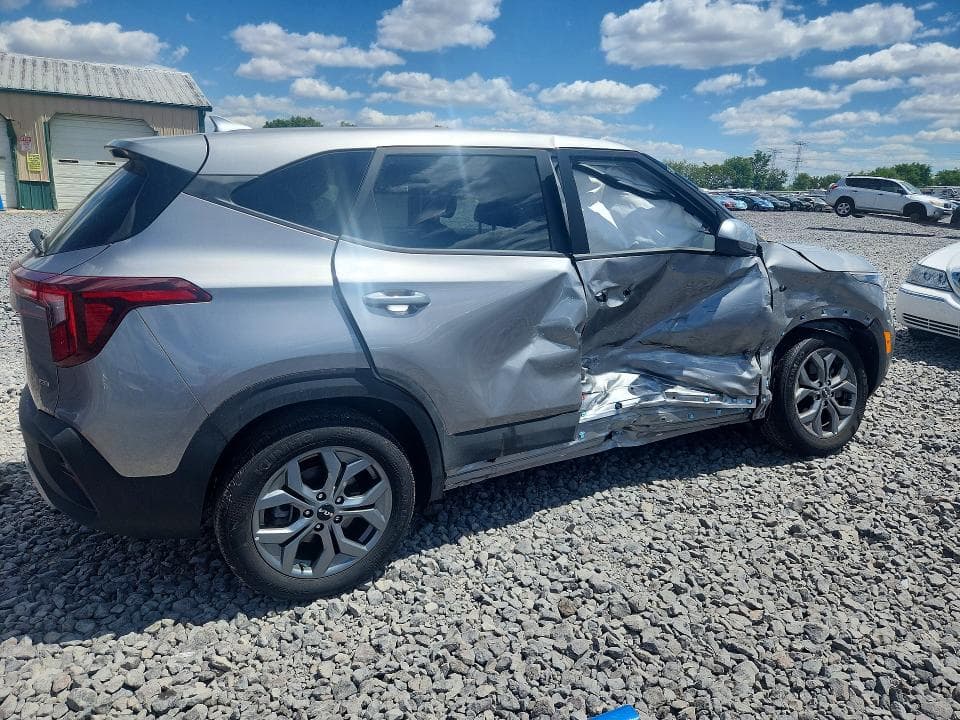 2026 KIA SELTOS LX 3