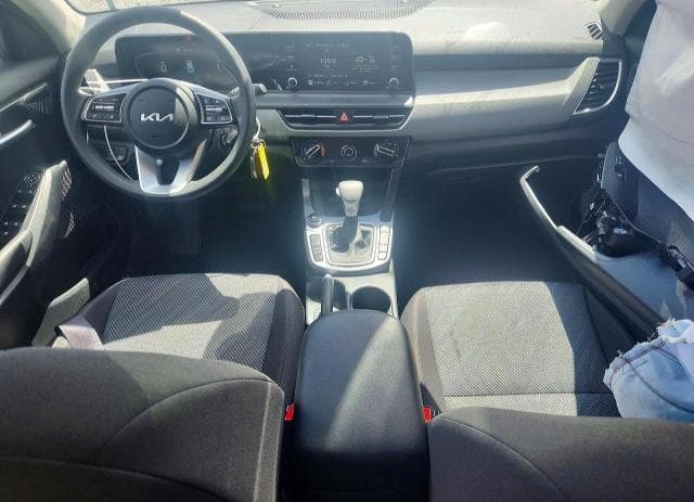 2026 KIA SELTOS LX 8
