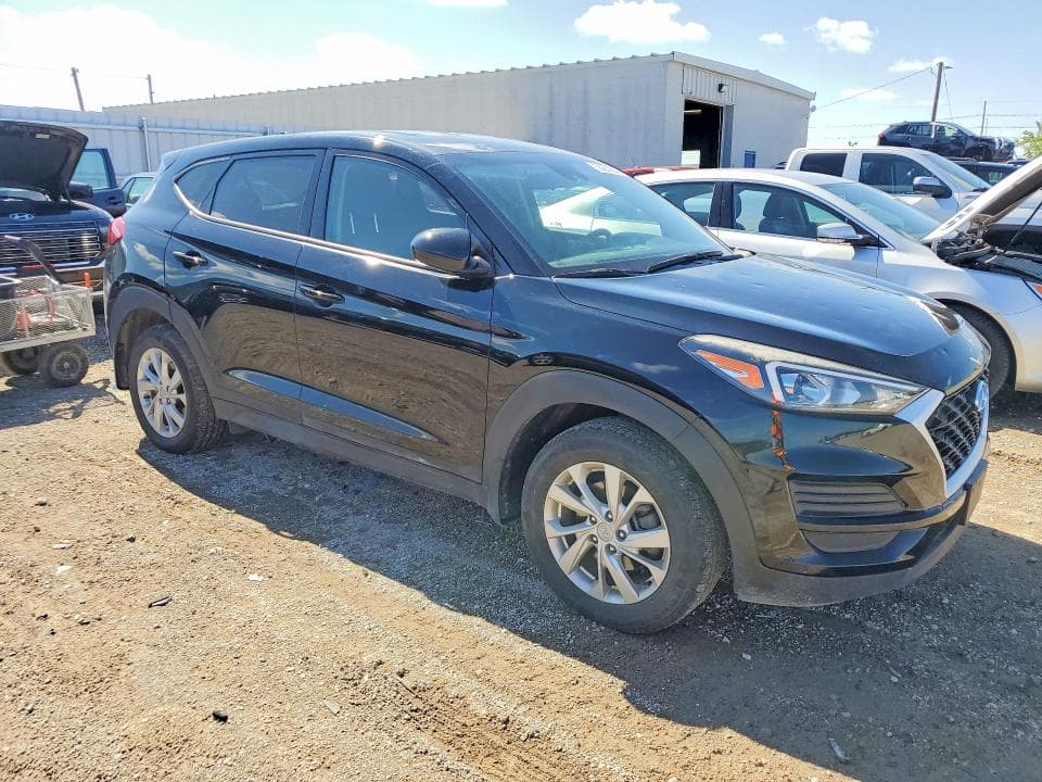 2020 HYUNDAI TUCSON SE 4