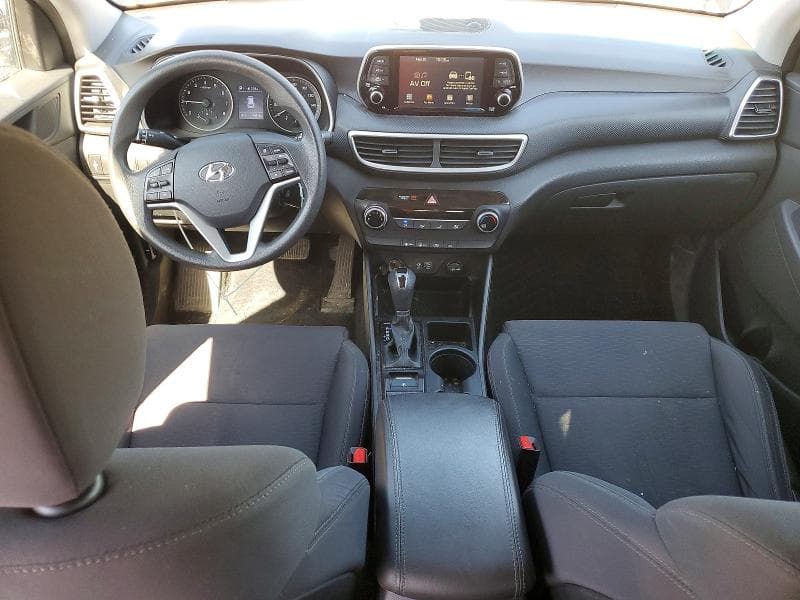 2020 HYUNDAI TUCSON SE 8