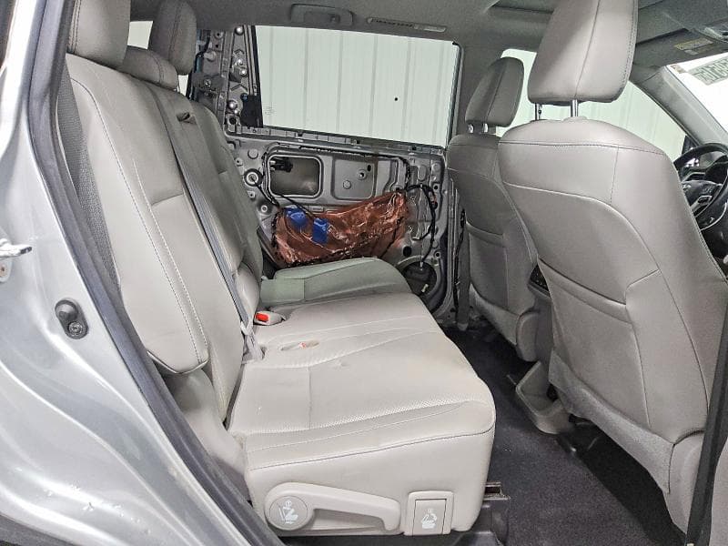 2018 TOYOTA HIGHLANDER LIMITED 11