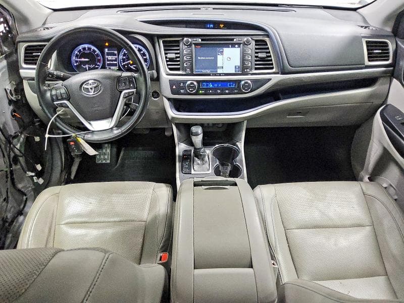 2018 TOYOTA HIGHLANDER LIMITED 8