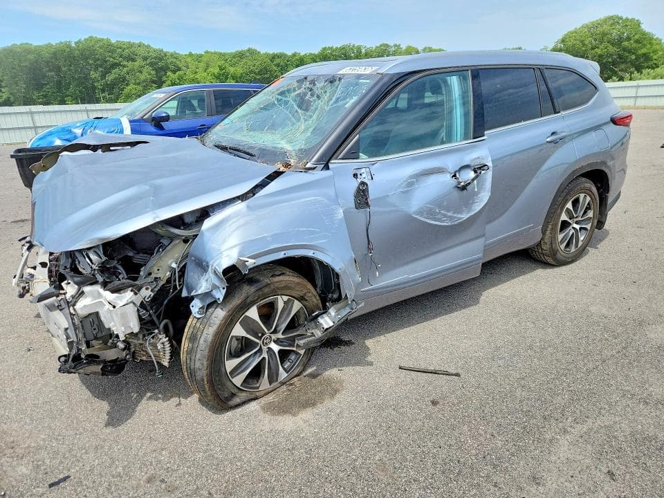 2021 TOYOTA HIGHLANDER XLE XLE - 1