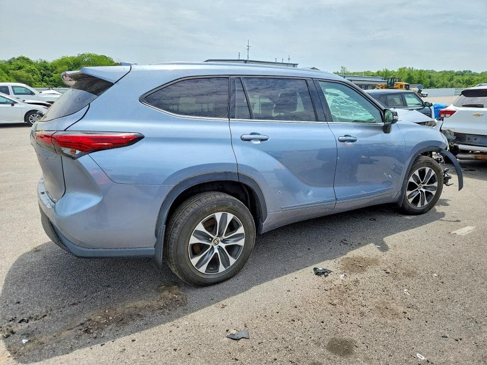 2021 TOYOTA HIGHLANDER XLE XLE 3
