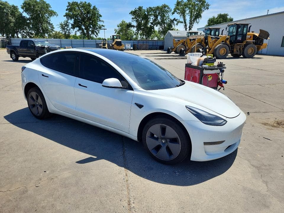 2023 TESLA MODEL 3 4