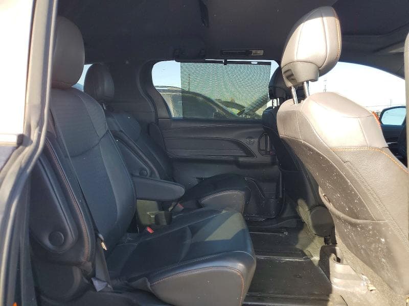 2022 TOYOTA SIENNA XSE XSE 11