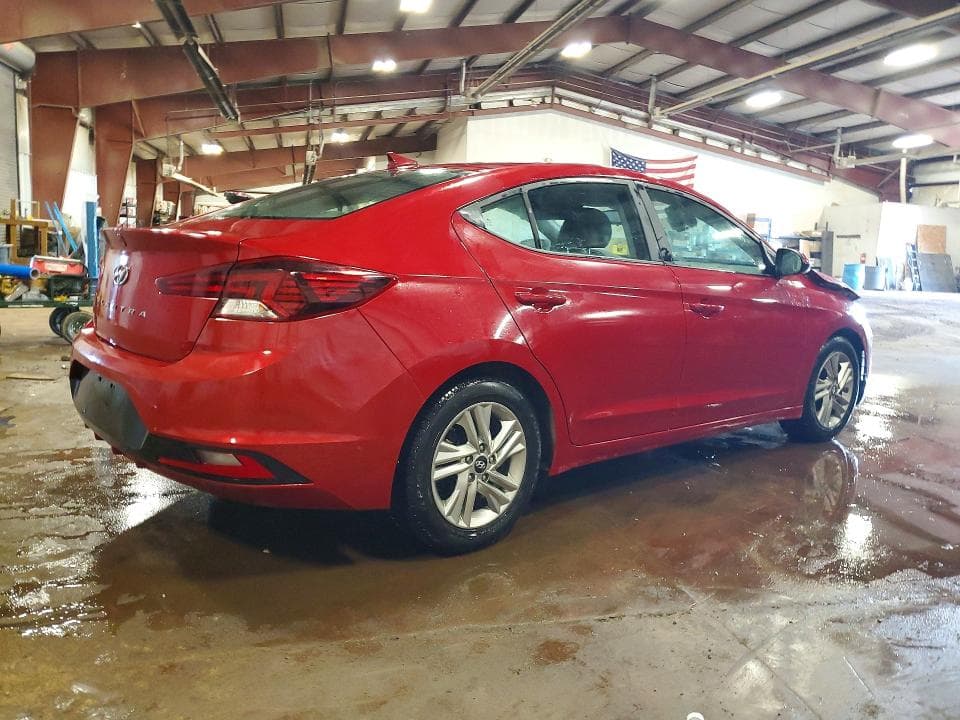 2019 HYUNDAI ELANTRA SE 3