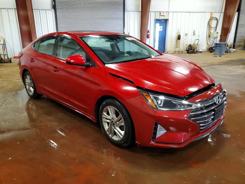2019 HYUNDAI ELANTRA SE 4