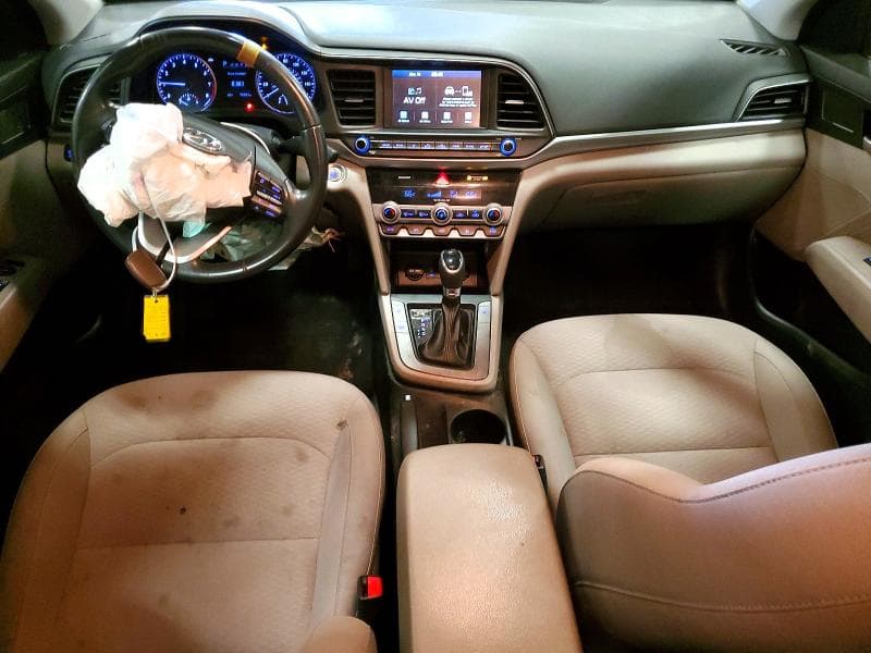 2019 HYUNDAI ELANTRA SE 8