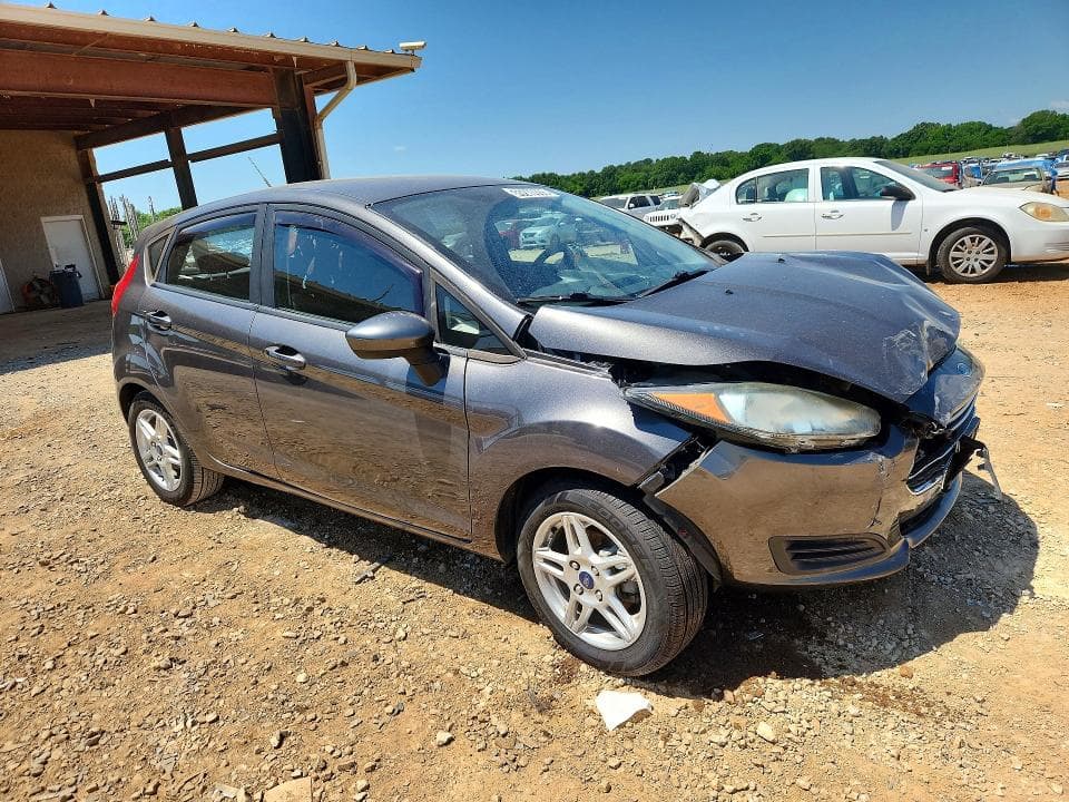 2017 FORD FIESTA SE 4