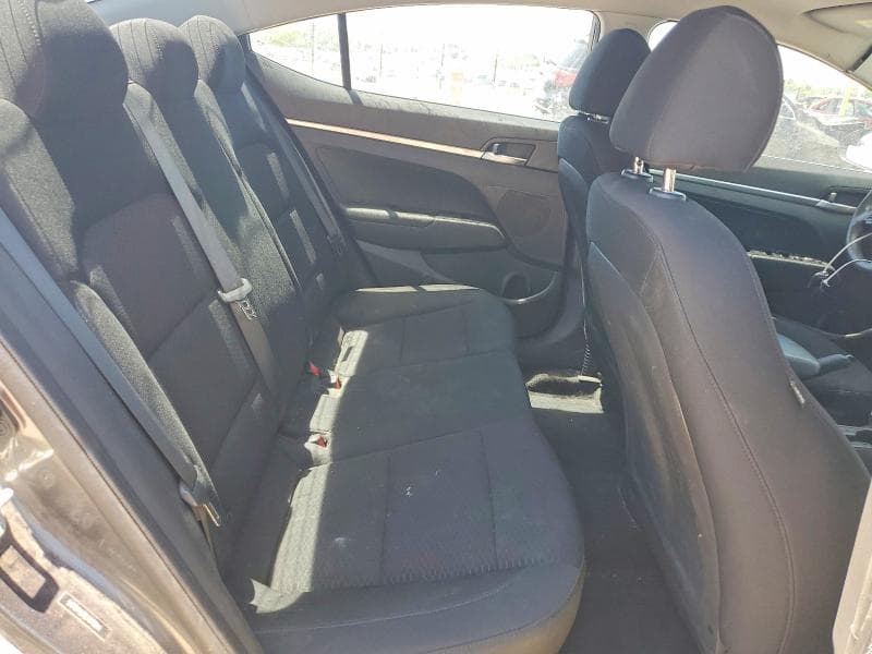 2020 HYUNDAI ELANTRA SE 10