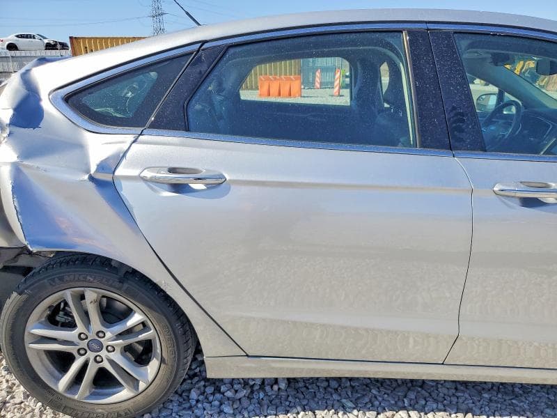 2018 FORD FUSION SE 10
