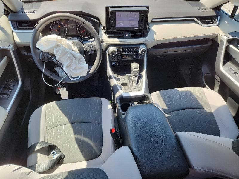 2021 TOYOTA RAV4 XLE XLE 8