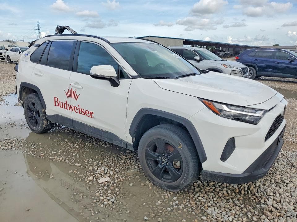 2025 TOYOTA RAV4 XLE 4