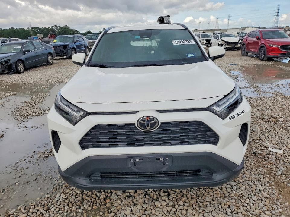 2025 TOYOTA RAV4 XLE 5