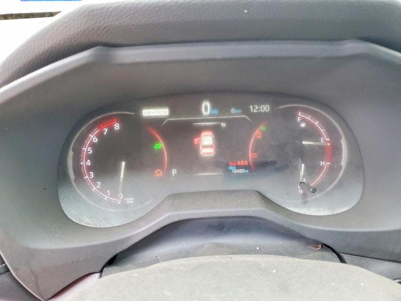 2025 TOYOTA RAV4 XLE 9