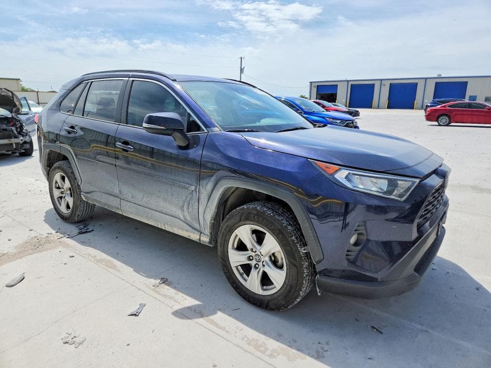 2020 TOYOTA RAV4 XLE XLE 4