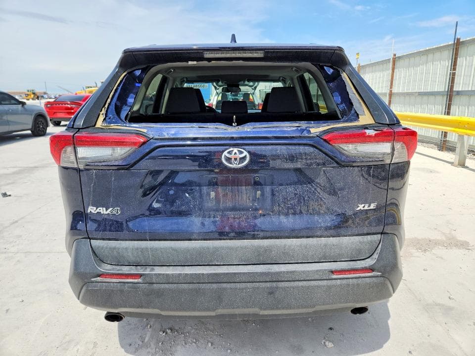 2020 TOYOTA RAV4 XLE XLE 6